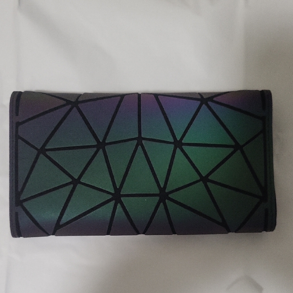 Geometric Purple Wallet - Picture 2 of 3